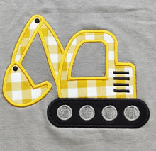 Load image into Gallery viewer, Clover Cottage Excavator short set
