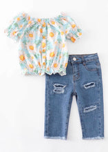Load image into Gallery viewer, Daisy top and jeans set
