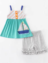 Load image into Gallery viewer, Appliqué Sailboat ruffle short set
